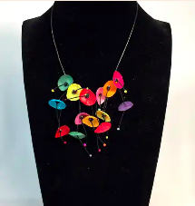 COLLIER EN SOIE